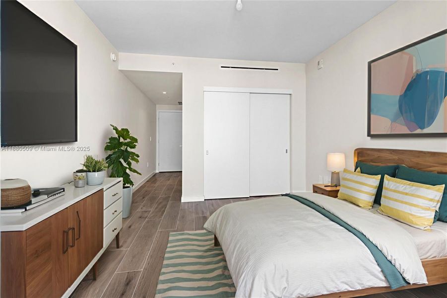 Furnished interior view inside a new home in , Pompano Beach (Image 9).