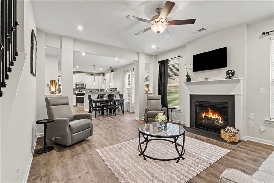 Furnished interior view inside a new home in Old Lost Mountain Estates, Powder Springs (Image 11).