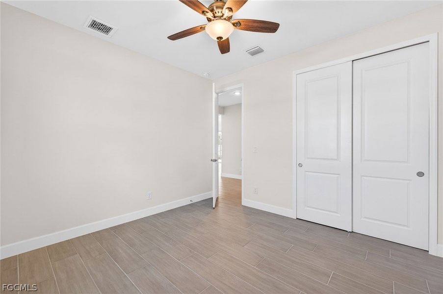 Spacious, unfurnished interior of a new home in Cape Coral, Cape Coral (Image 30).