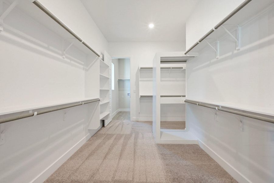 Spacious, unfurnished interior of a new home in Santa Rita Ranch, Liberty Hill (Image 20).