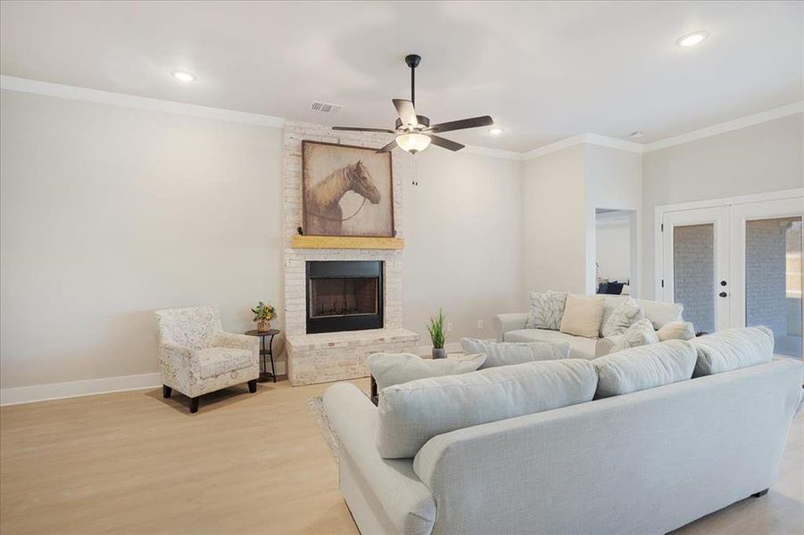 Furnished interior view inside a new home in Washington Meadows, Sherman (Image 14).