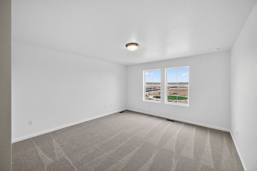 Spacious, unfurnished interior of a new home in Parterre, Thornton (Image 7).