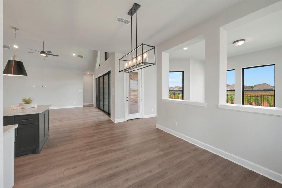 Spacious, unfurnished interior of a new home in Harvest Green 65', Richmond (Image 28).