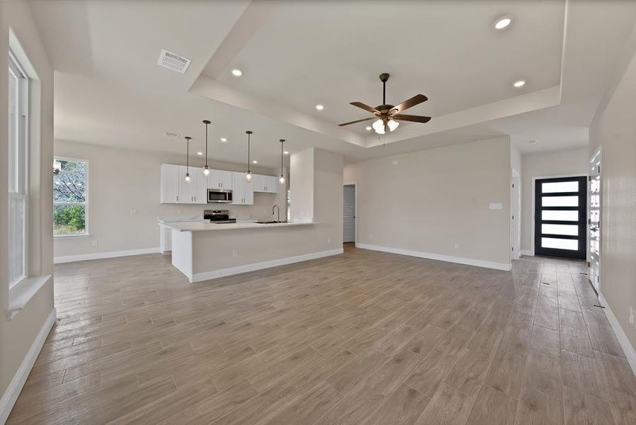 Spacious, unfurnished interior of a new home in , Granbury (Image 22). Spacious, unfurnished interior of a new home in , Granbury (Image 22).