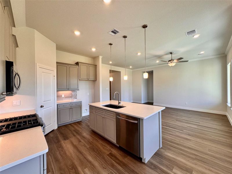 Furnished interior view inside a new home in Lexington Heights, Willis (Image 12). Furnished interior view inside a new home in Lexington Heights, Willis (Image 12).