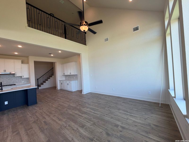 Spacious, unfurnished interior of a new home in Ladera - 50s, San Antonio (Image 15). Spacious, unfurnished interior of a new home in Ladera - 50s, San Antonio (Image 15).