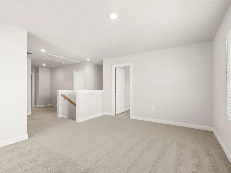 Spacious, unfurnished interior of a new home in Brayfield Manor - Heritage Collection, Wellford (Image 19).