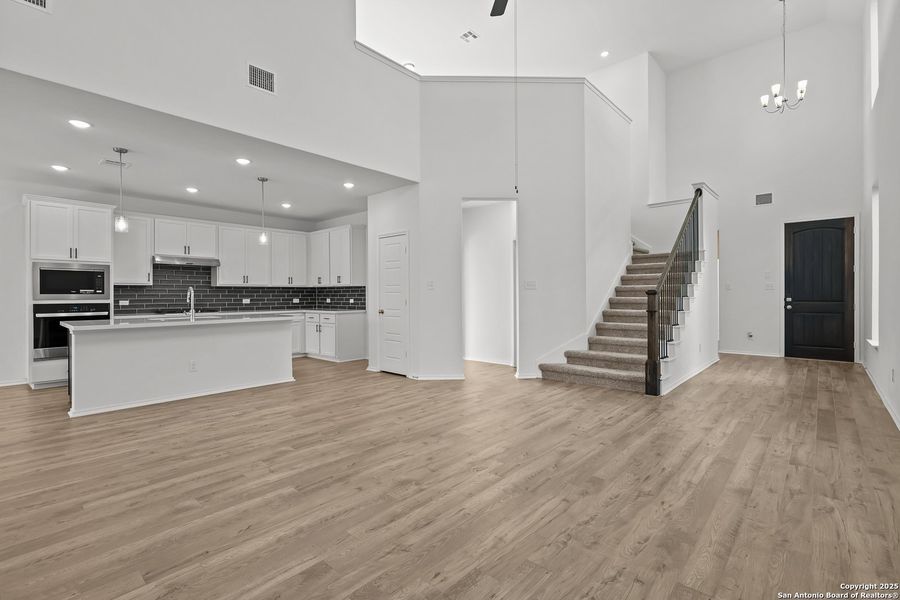 Spacious, unfurnished interior of a new home in Davis Ranch, San Antonio (Image 22).