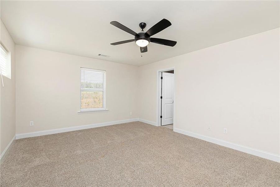 Spacious, unfurnished interior of a new home in Mount Tabor Pointe, Dallas (Image 23).