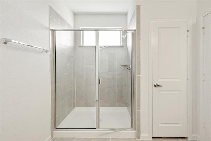 Furnished interior view inside a new home in East Oak Creek Elements, Commerce (Image 6).