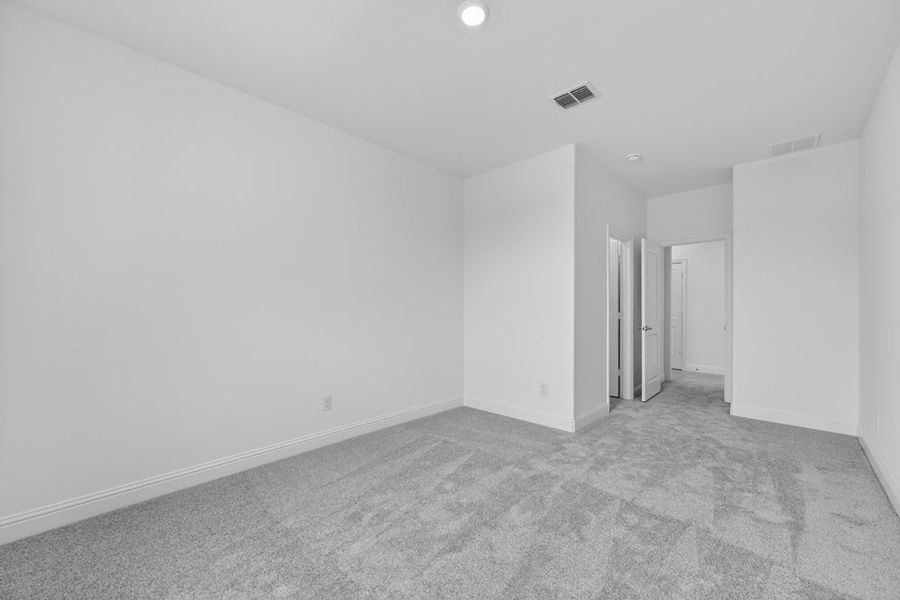 Spacious, unfurnished interior of a new home in The Ridge at Northlake, Northlake (Image 22).
