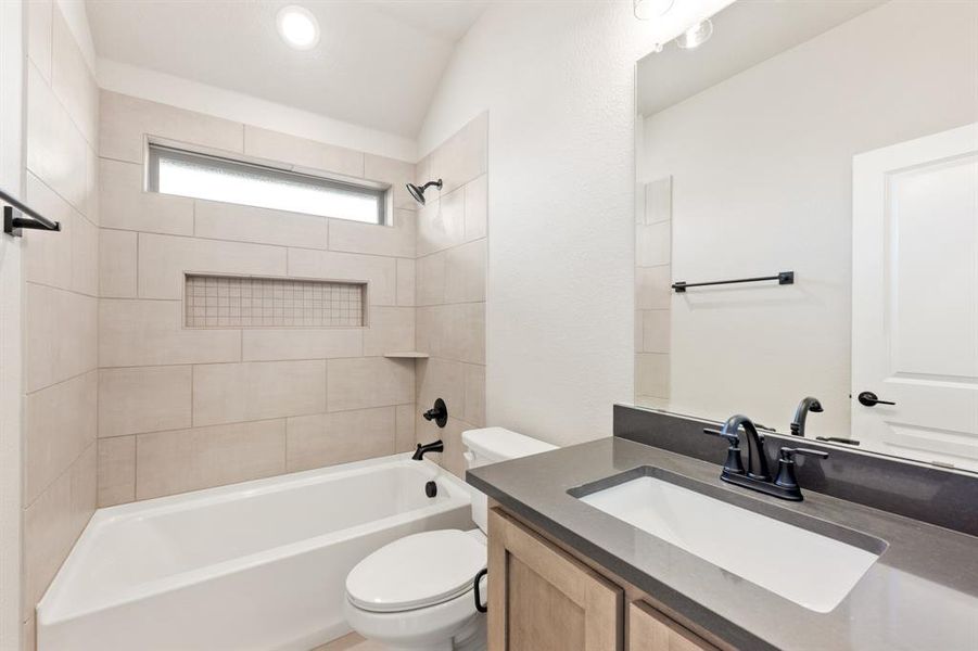 Furnished interior view inside a new home in Villages of Walnut Grove, Midlothian (Image 6). Furnished interior view inside a new home in Villages of Walnut Grove, Midlothian (Image 6).