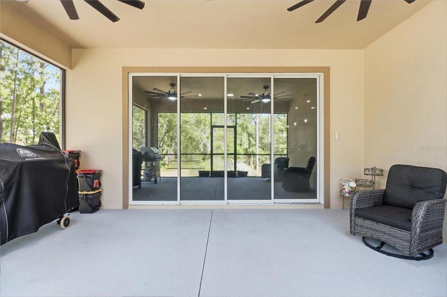 Exterior details and patio area of a home in , Homosassa (Image 29).