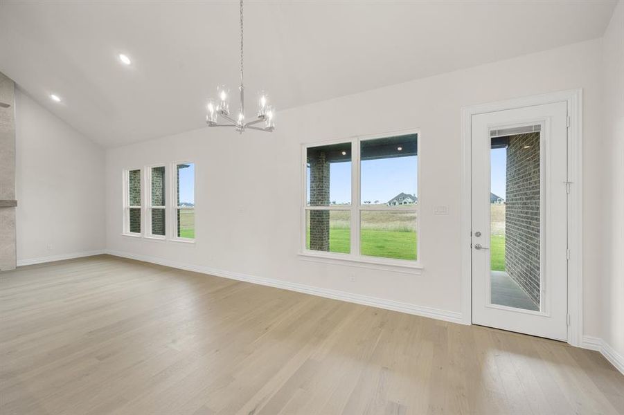 160 Marie- Dining-2 160 Marie- Dining-2