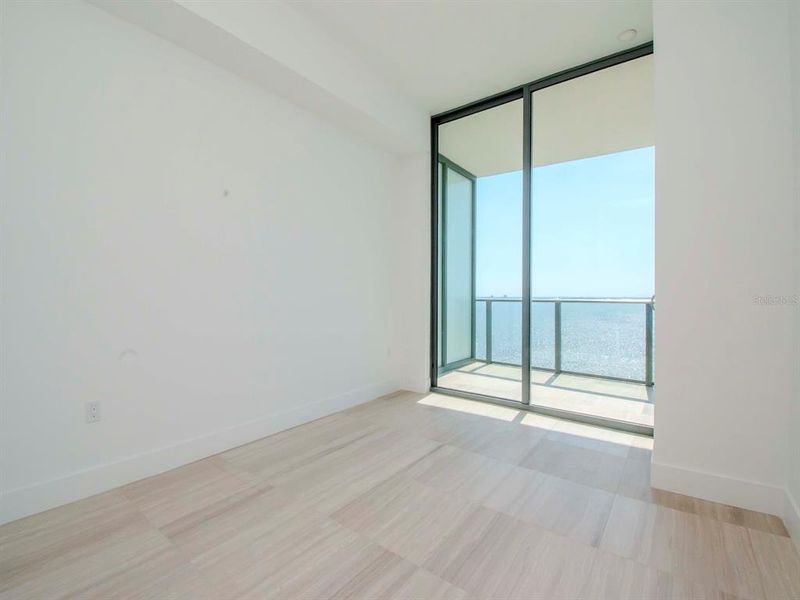 Spacious, unfurnished interior of a new home in , Tampa (Image 70). Spacious, unfurnished interior of a new home in , Tampa (Image 70).