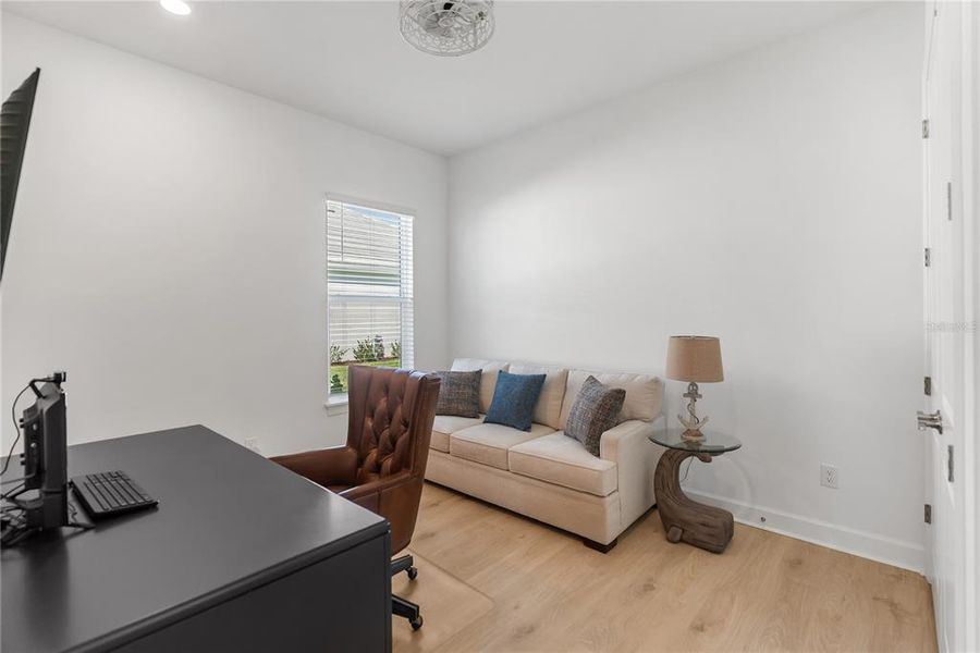 Furnished interior view inside a new home in , Bradenton (Image 27).