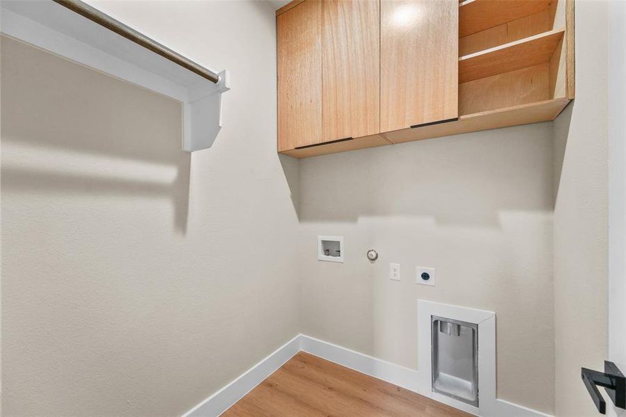 Spacious, unfurnished interior of a new home in , Dallas (Image 22). Spacious, unfurnished interior of a new home in , Dallas (Image 22).