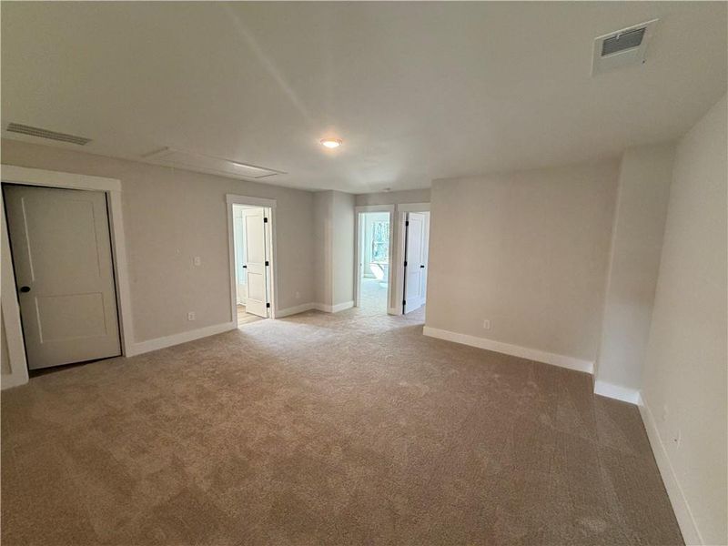 Spacious, unfurnished interior of a new home in , Dawsonville (Image 6).
