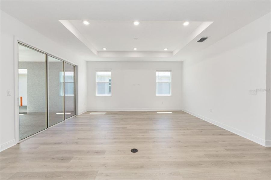 Spacious, unfurnished interior of a new home in , Ocala (Image 18).