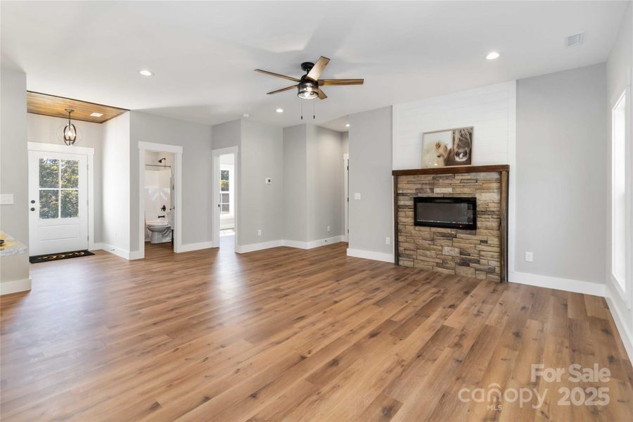 Image 27 of a home in .