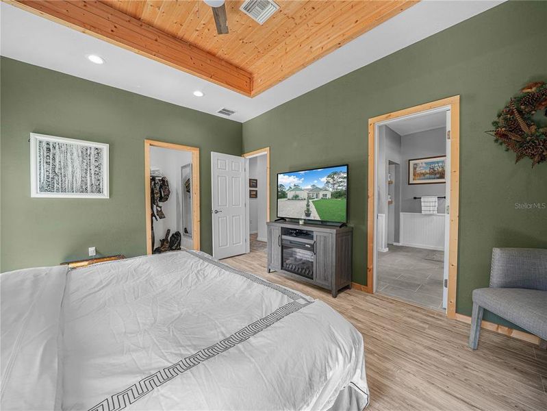 Furnished interior view inside a new home in , Sebring (Image 16).