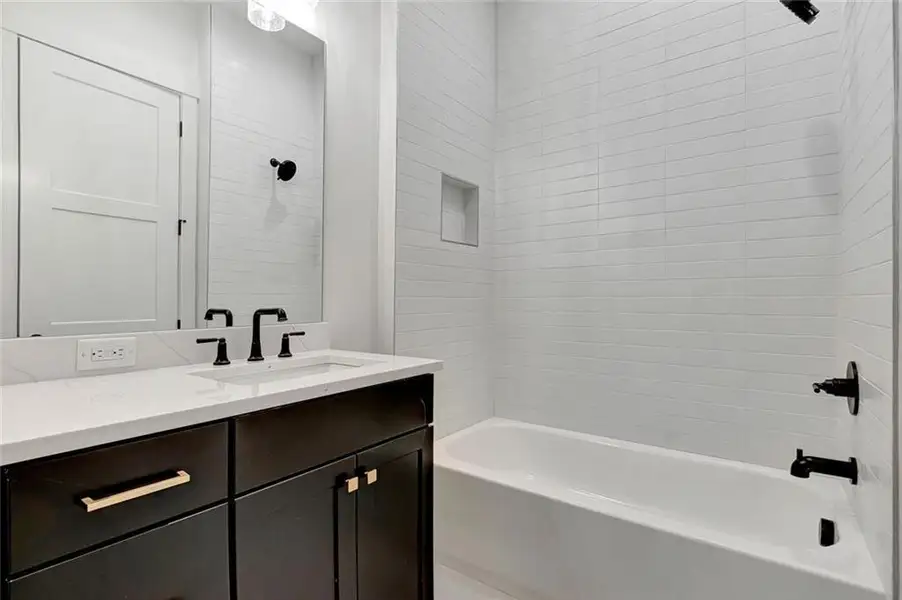 Furnished interior view inside a new home in Trilith, Fayetteville (Image 10). Furnished interior view inside a new home in Trilith, Fayetteville (Image 10).