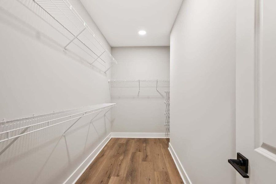 Spacious, unfurnished interior of a new home in , Ravenel (Image 27).