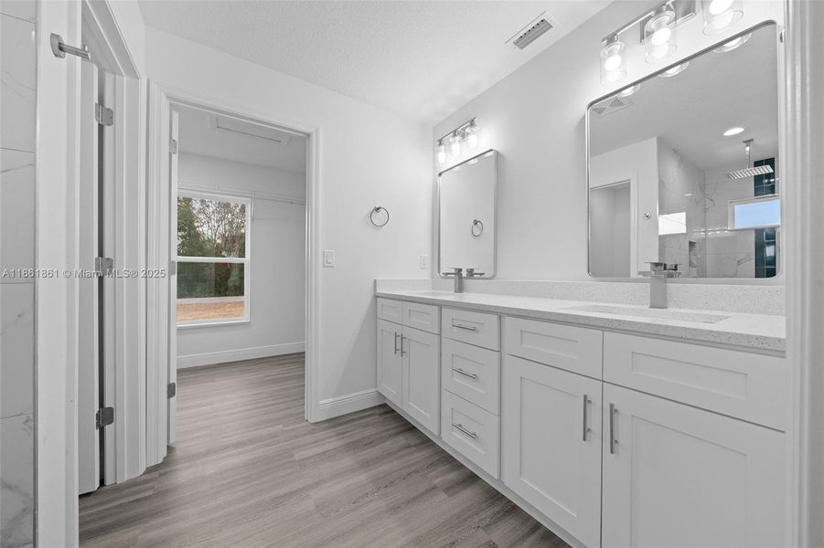 Furnished interior view inside a new home in , Ocala (Image 9).