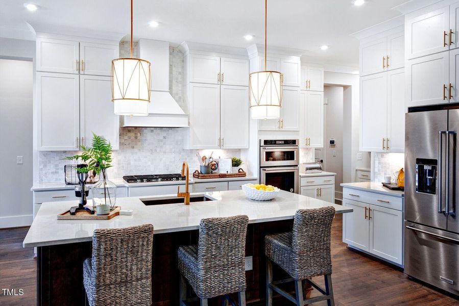 Low_Resolution_JPG-LOCE_0058_00-Sebastia Low_Resolution_JPG-LOCE_0058_00-Sebastia