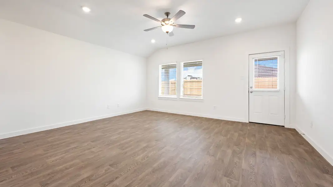 Spacious, unfurnished interior of a new home in Emberly, Beasley (Image 9).