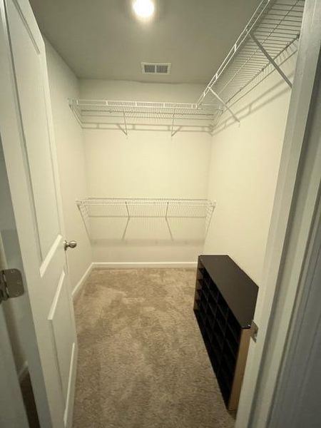 Spacious, unfurnished interior of a new home in , Summerville (Image 14).