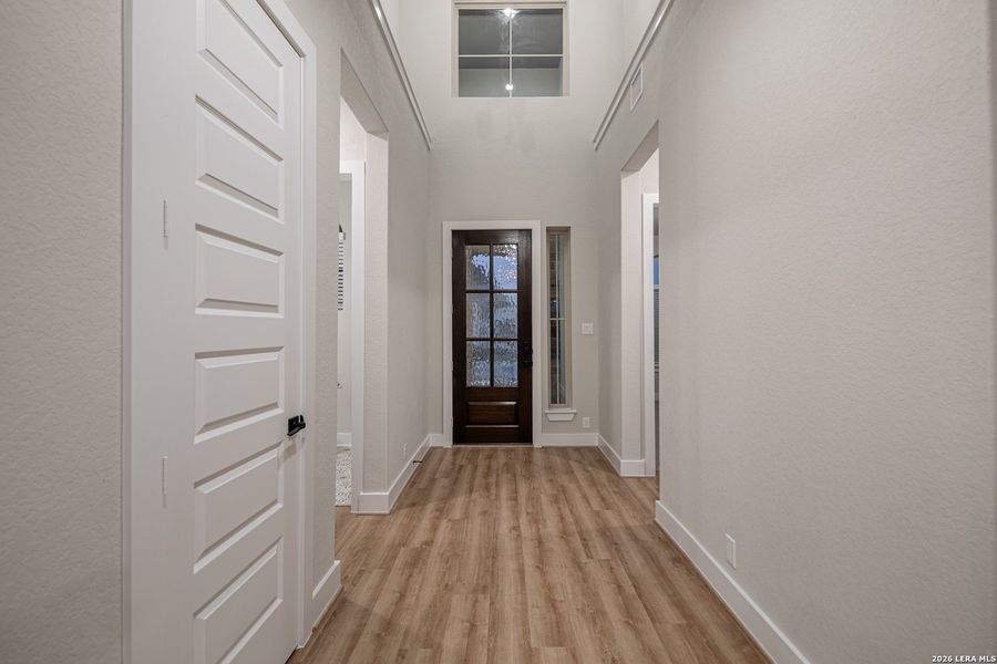Spacious, unfurnished interior of a new home in The Reserve at Potranco Oaks, Castroville (Image 32).
