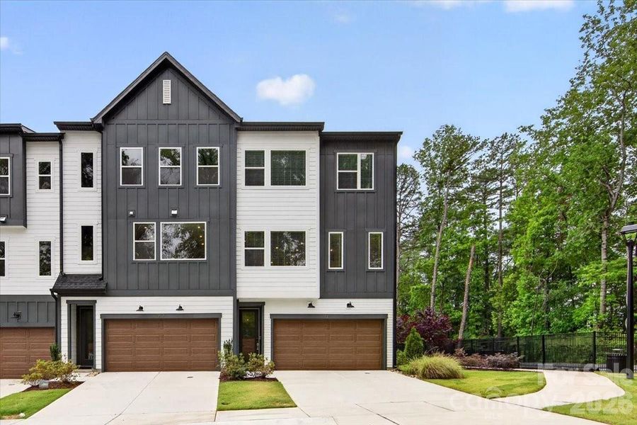 End Unit Townhome in Charlotte, NC End Unit Townhome in Charlotte, NC