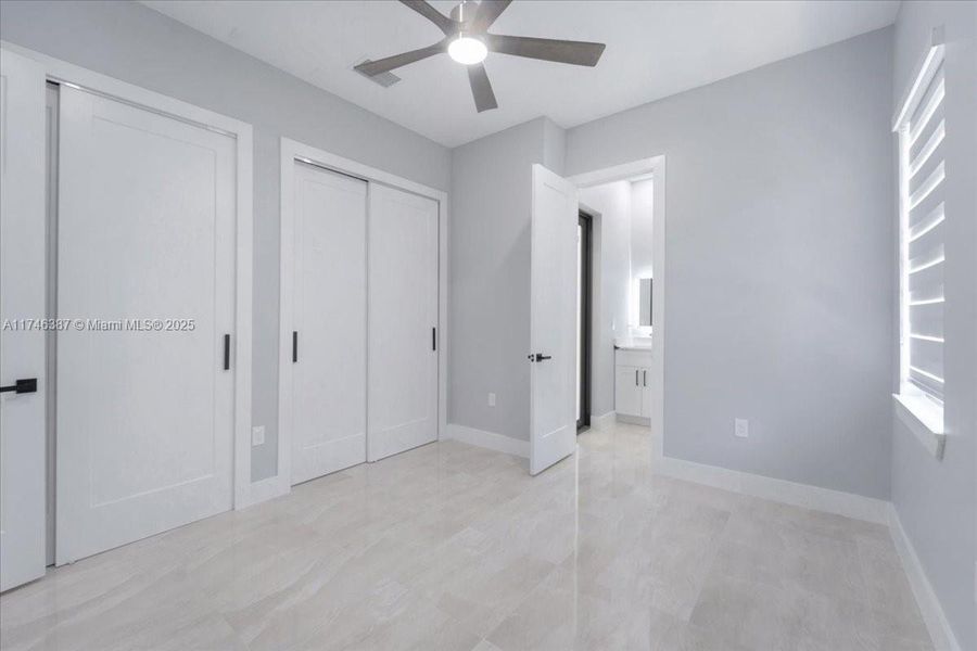 Image 33 of a home in .