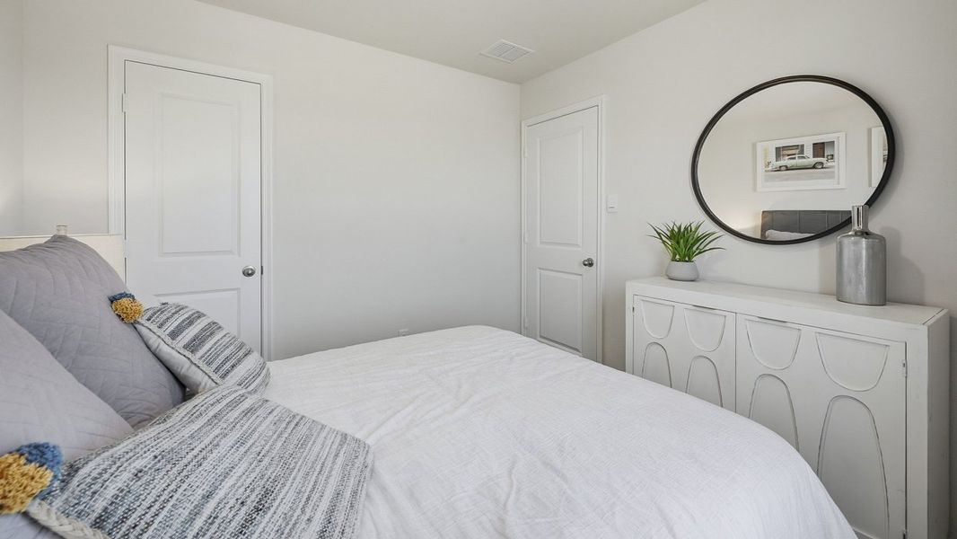 Representative furnished interior of a home built from the Argentina by D.R. Horton in Arbor Trails South, Princeton (Image 25).