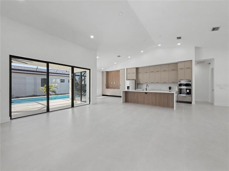 Spacious, unfurnished interior of a new home in , Port Charlotte (Image 22).