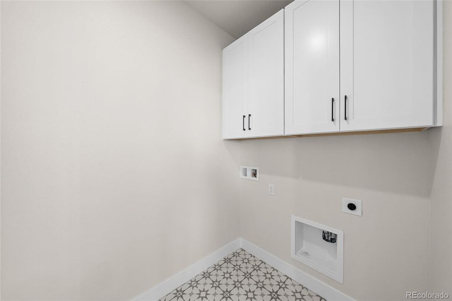 Spacious, unfurnished interior of a new home in , Littleton (Image 16).