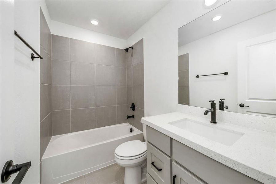 Furnished interior view inside a new home in Fields Villas - Darling Homes, Frisco (Image 30). Furnished interior view inside a new home in Fields Villas - Darling Homes, Frisco (Image 30).