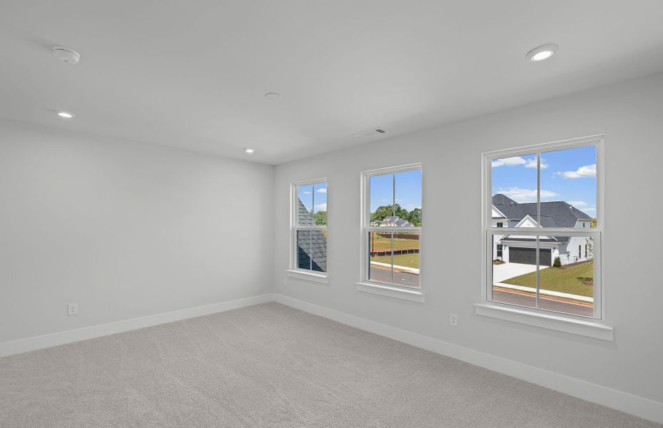 Spacious, unfurnished interior of a new home in Creekside at Skelton, Hoschton (Image 21).