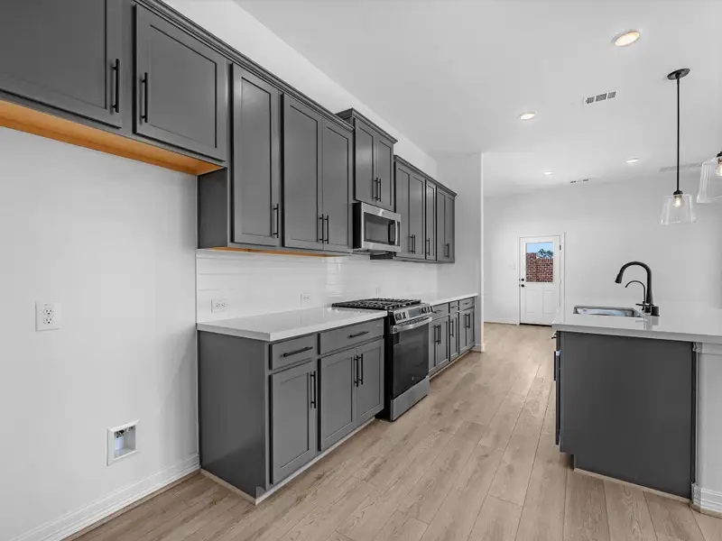 Furnished interior view inside a new home in Emory Glen, Magnolia (Image 8).