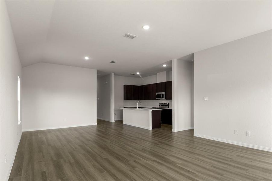 LivingRoom4 LivingRoom4