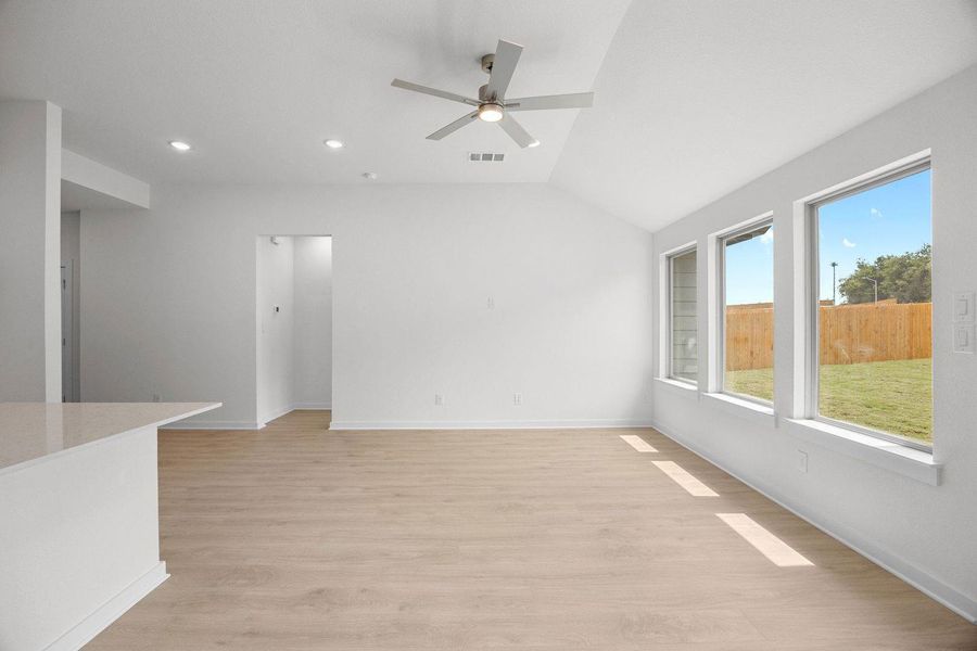 Spacious, unfurnished interior of a new home in Prairie Winds, Hutto (Image 16).