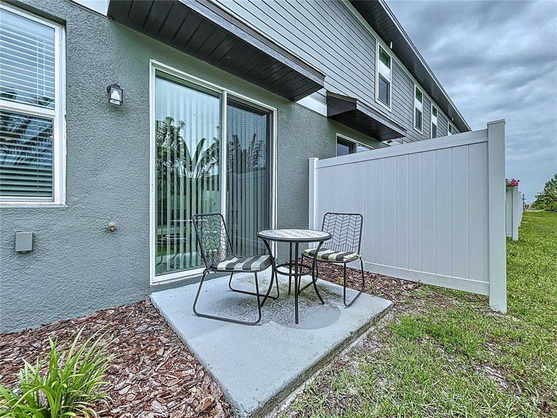 Exterior details and patio area of a home in , Wesley Chapel (Image 4).