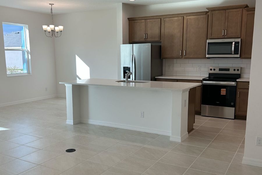 Modern Open-Concept Kitchen in Central Florida Home
