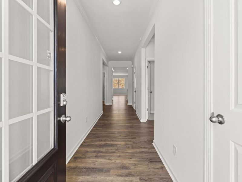 Spacious, unfurnished interior of a new home in Northwoods at Mirror Lake, Villa Rica (Image 9).