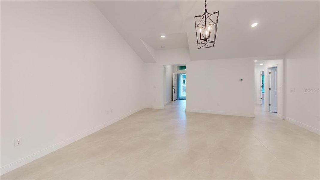 Spacious, unfurnished interior of a new home in , Palm Bay (Image 7).
