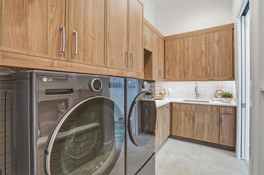 Furnished interior view inside a new home in , Sarasota (Image 38).