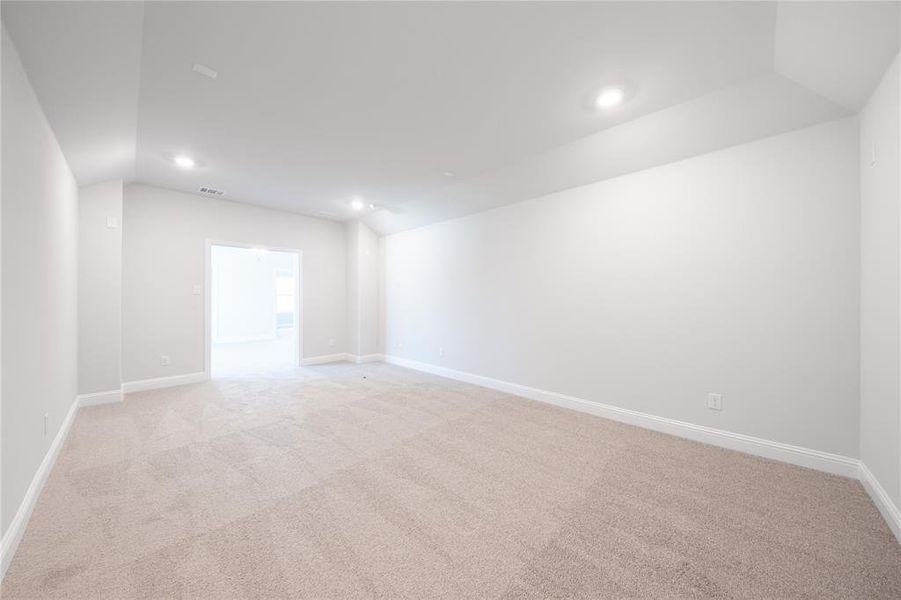 Spacious, unfurnished interior of a new home in Valencia on the Lake: Valencia 50s, Little Elm (Image 11). Spacious, unfurnished interior of a new home in Valencia on the Lake: Valencia 50s, Little Elm (Image 11).