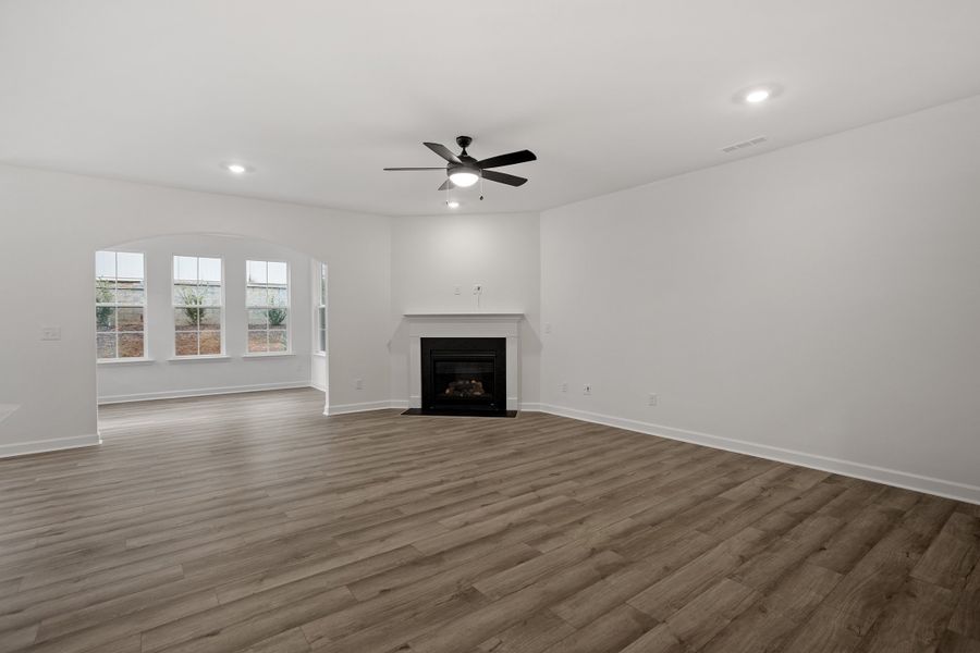 Spacious, unfurnished interior of a new home in Georgias Landing, Raleigh (Image 22).