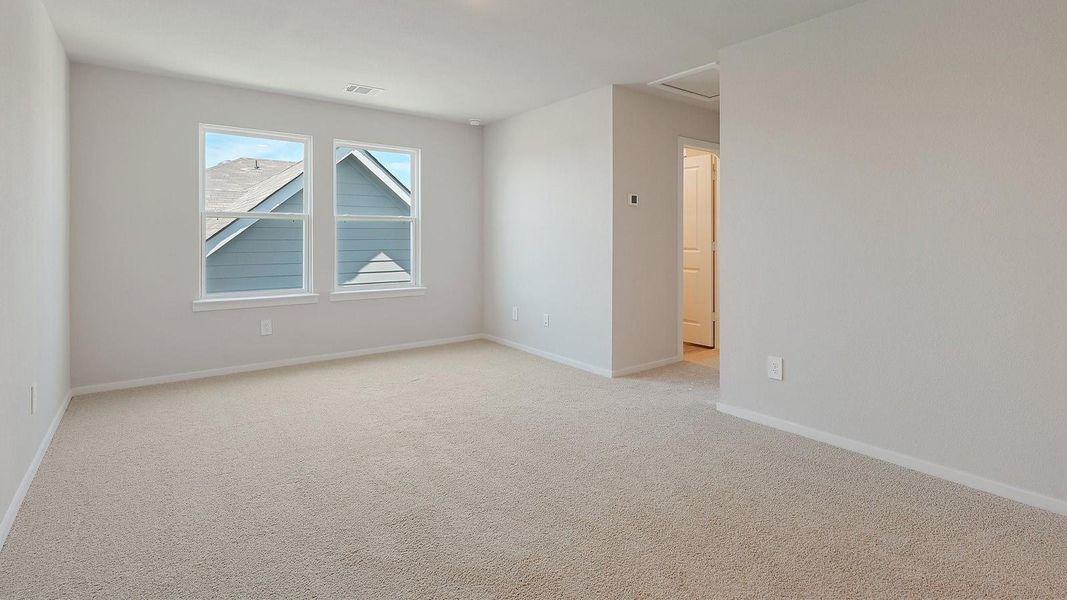 Spacious, unfurnished interior of a new home in Pleasant Hill, Bryan (Image 15).